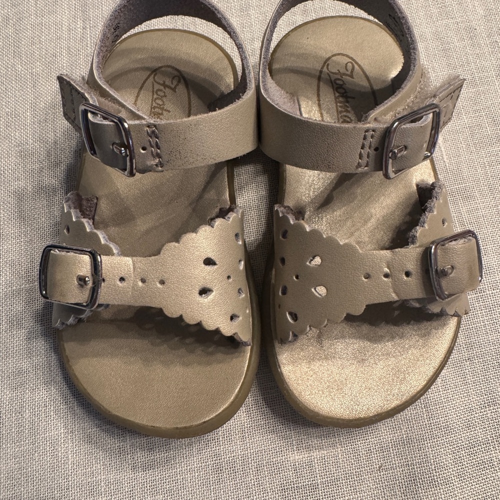 FootMates Tan Kids Sandals with Buckle Straps